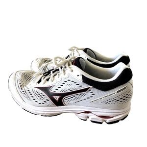 Mizuno Men’s White & Black Wave Rider Running Shoes
